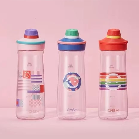 Cute Aesthetic Plastic Fitness Water Bottles BPA-Free Portable Direct Drinking Cup with Bouncing Cover Rope for Summer Camping