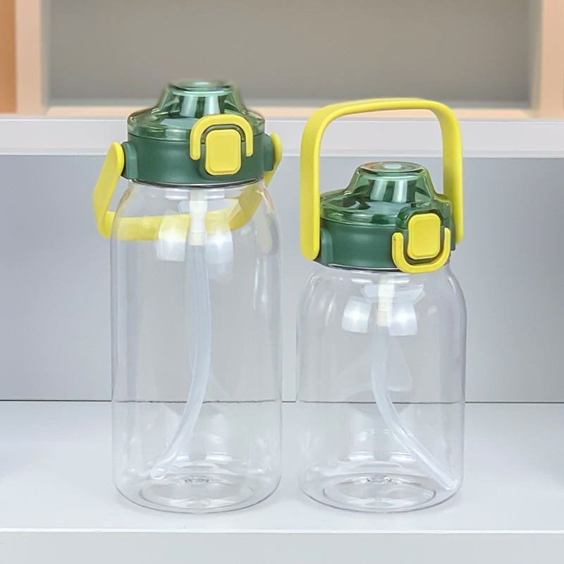 BPA-Free 1000ml Sport Water Bottle Plastic Drinkware with Flip-Top Lid and Convenient Handle