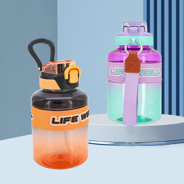 Large Capacity Portable Leakproof Plastic Drinkware Cute Water Bottles for Outdoor Sports