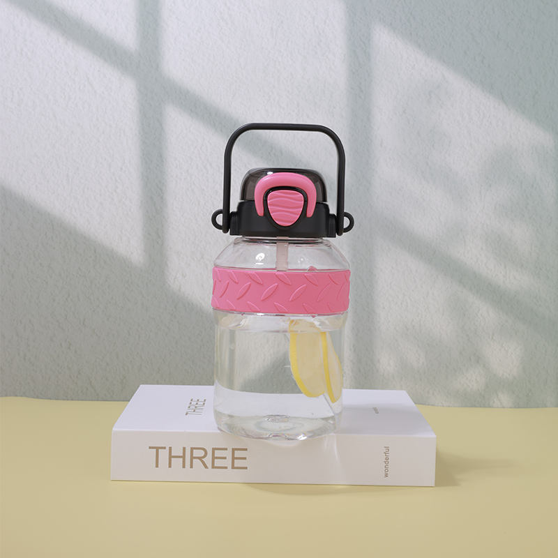 High Quality BPA-Free Outdoor Sports Plastic Water Bottle Portable Handy Cup with Straw