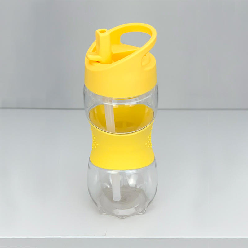 Custom Logo 420ml Bpa Free Plastic Kids Water Bottle New Design With Silicone Sleeve Lid Straw for Outdoor Style Capacity