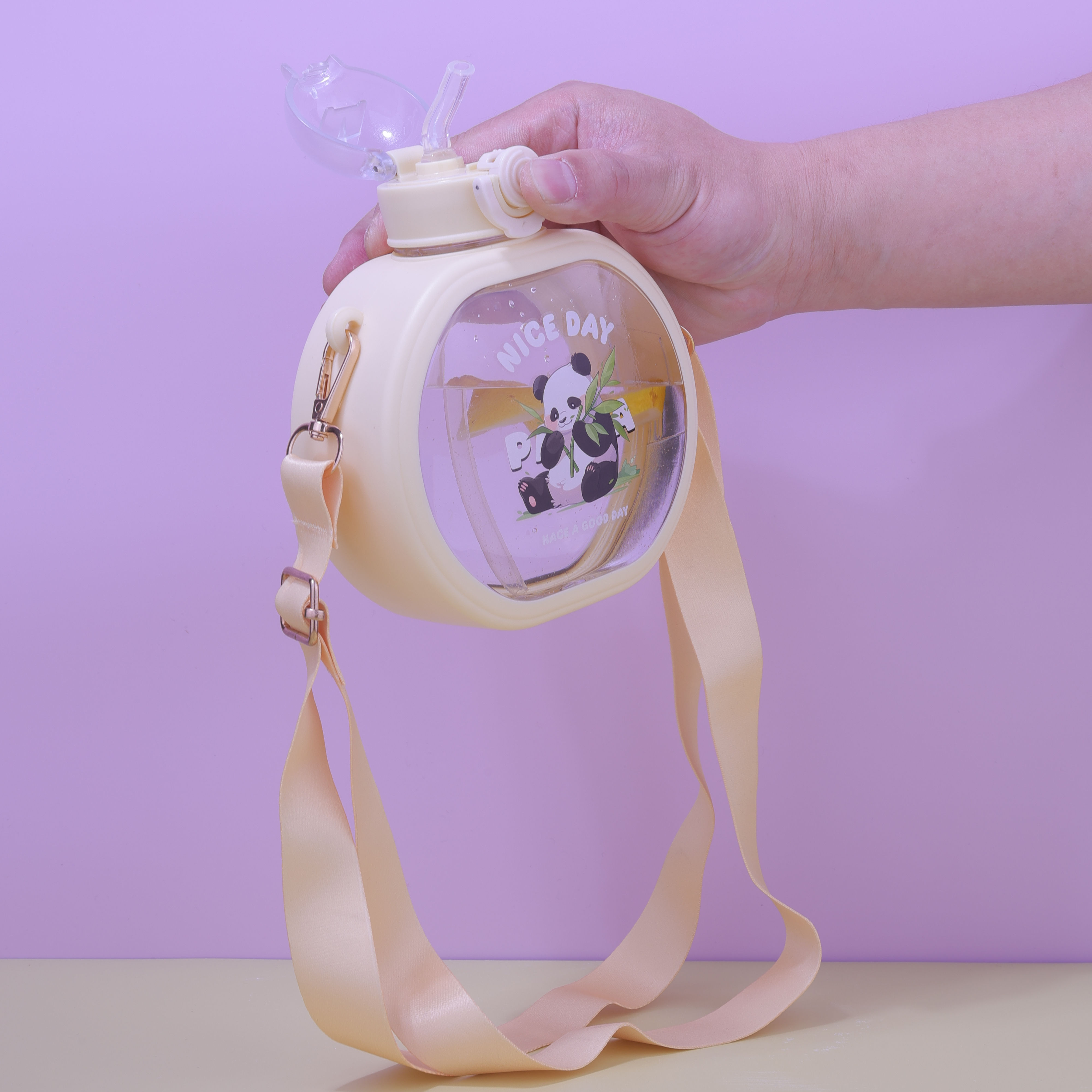 New Arrival Funny Round Shaped Leakproof Plastic Straw Water Bottle for Girls Portable Children Water Bottles for School Parties