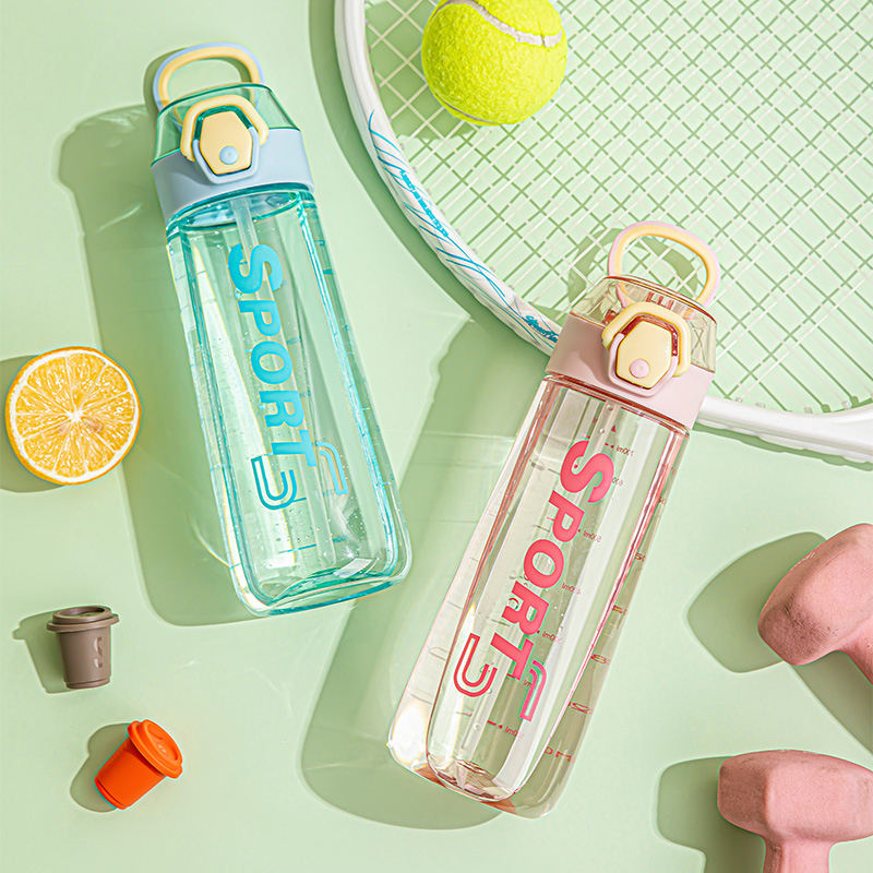 High Quality Eco-Friendly Portable Plastic Water Bottles with Flip Straw for Children and Camping for Boiling Water