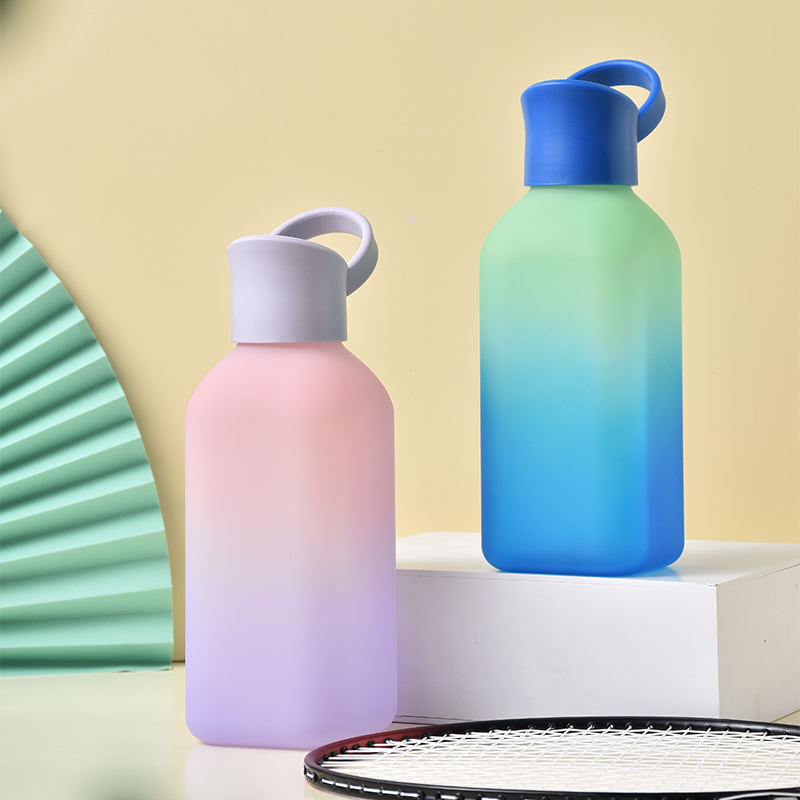 Wholesale Customizable 1 Liter Plastic Water Bottles with Handle Lid High Quality for Camping & Outdoor Adventures