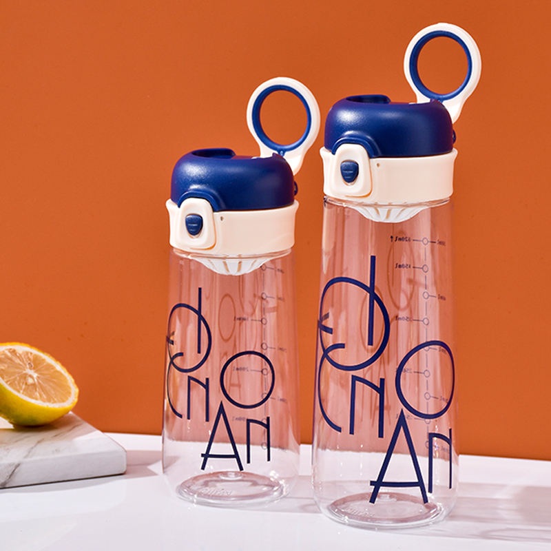 Wholesale New Style Custom 480ml 620ml Clear PC Plastic Sports Water Bottle Kid Flip Lid Straw BPA Free Direct Drinking