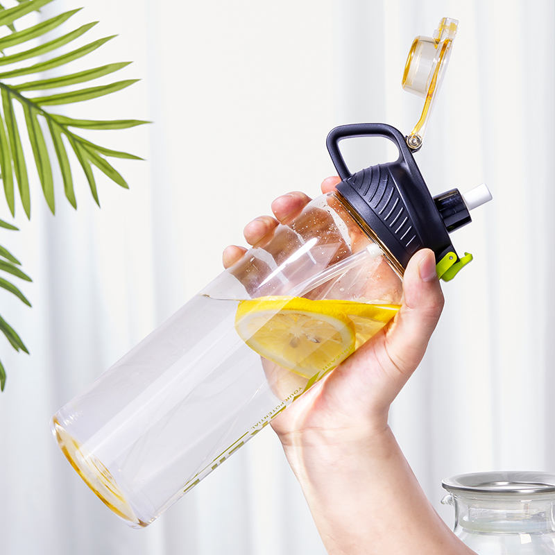 Large Capacity 600ml 750ml Plastic Sports Water Bottle with Straw Portable for Travel