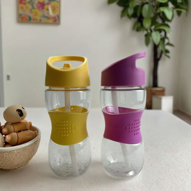 2025 New 400ml BPA-Free Portable Student Plastic Water Bottles with Handle Non-Slip and Leak-Proof for Camping