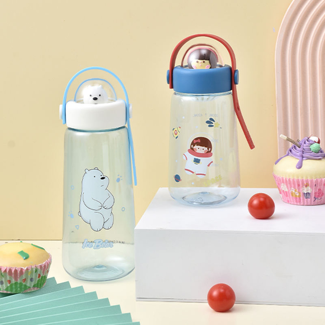 Co-Branded Large Capacity 600ml Student Sports Water Bottle Latest Style Cute Plastic Cup with Direct Drinking Method Ney Design