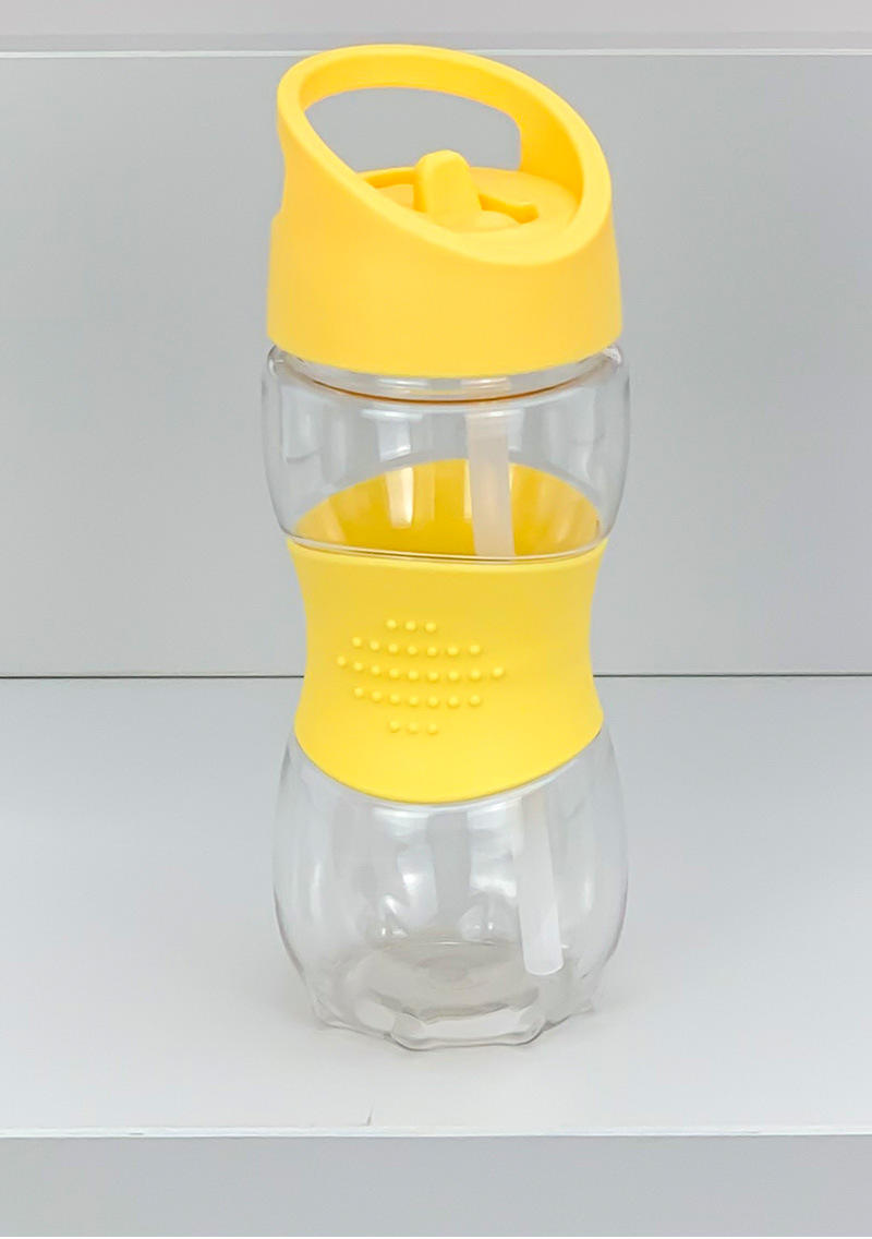 420ML BPA-Free Custom Logo Tritan Kids Water Bottle with Silicone Sleeve and Straw for Camping and Boiling Water