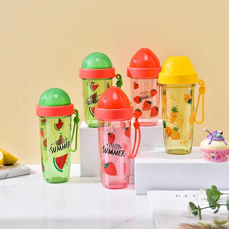 Creative Outdoor Cups Water Split Design with 2 Different Drinks in One Cup for Couples Camping