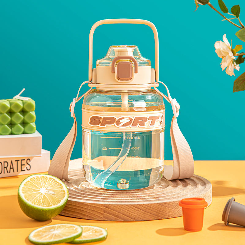 High-Temperature Resistant Solid Color Sports Water Bottle with Straw Outdoor Plastic Drinkware