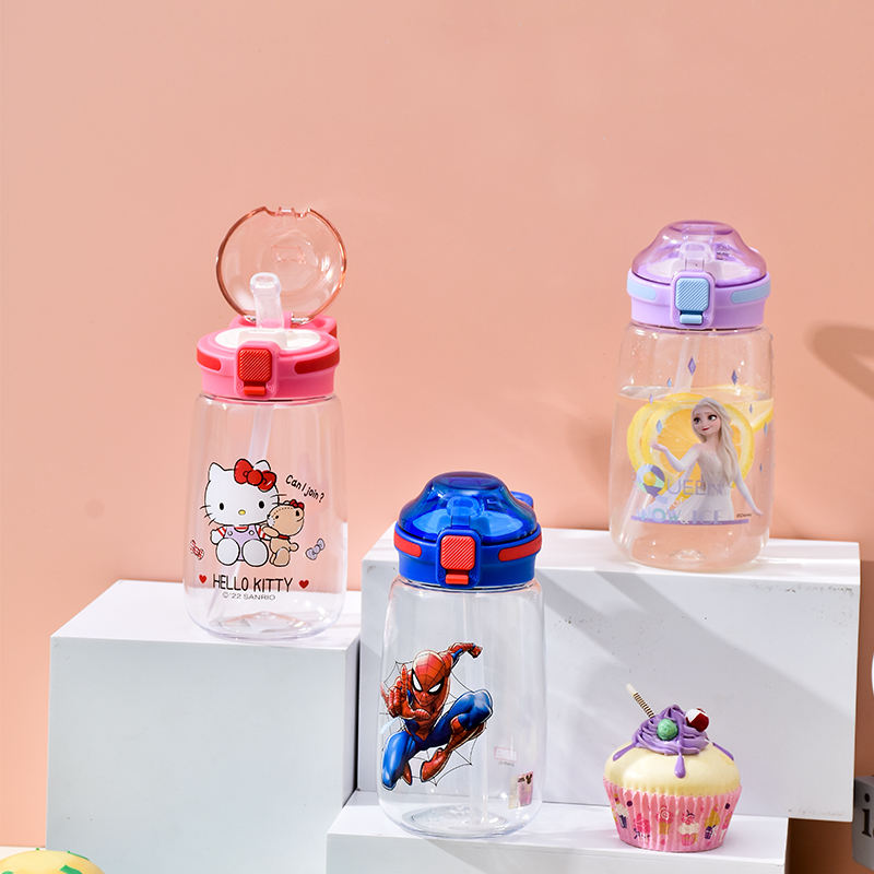 600ml Portable Outdoor Sports Drinkware Plastic Bottles with Sippy and Handle